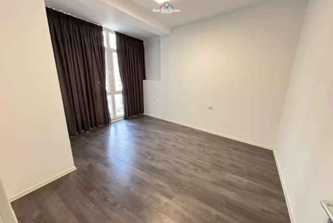 Tirane, jepet me qera zyre Kati 3, 130 m² 1.560 € (Rruga Anton Lufi)