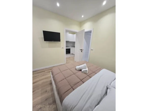 Tirane, jepet me qera apartament 1+1+Ballkon Kati 8, 50 m² 620 € (boulevardi zogu I)