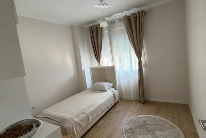 Tirane, jap me qera apartament Kati 7, 108 m² 600 € (fresku)