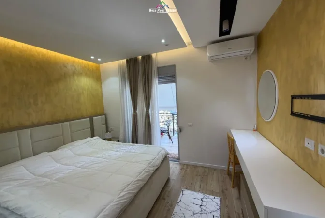 Tirane, jap me qera apartament Kati 7, 108 m² 600 € (fresku)