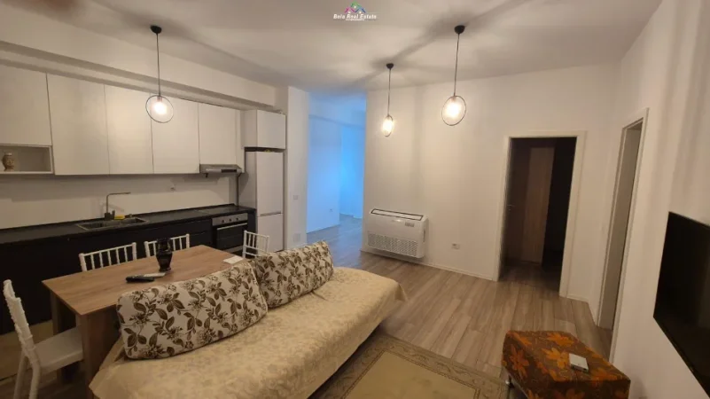 Tirane, jepet me qera apartament 2+1 Kati 3, 90 m² 550 € (ali demi)