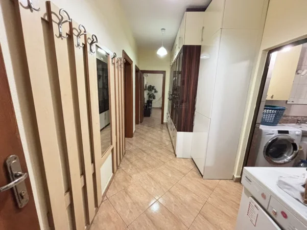 Tirane, jepet me qera apartament 2+1 Kati 2, 72 m² 520 € (Rruga Pandi Dardha)