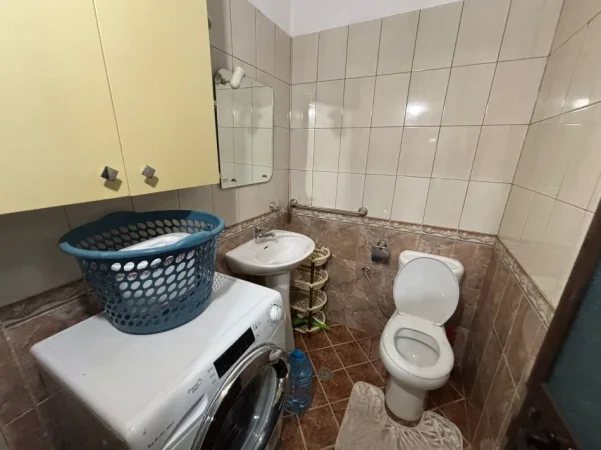 Tirane, jepet me qera apartament 2+1 Kati 2, 72 m² 520 € (Rruga Pandi Dardha)