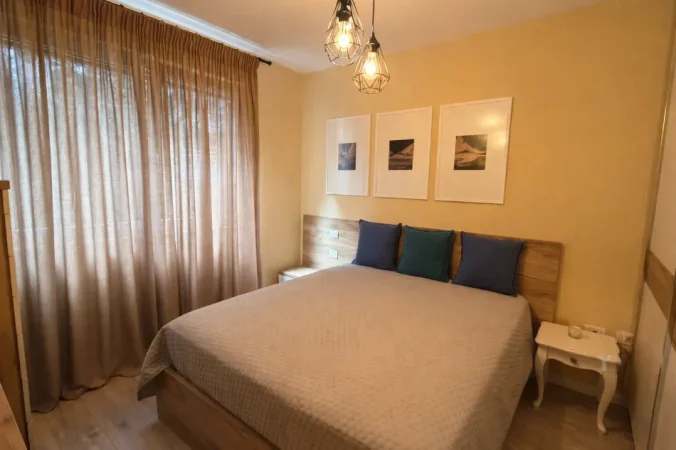 Tirane, jepet me qera apartament 1+1+Ballkon , (Kodra e Diellit)