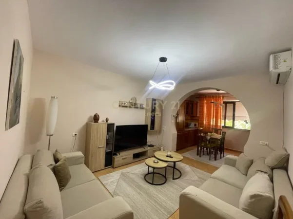 Tirane, jepet me qera apartament 2+1 Kati 3, 72 m² 650 € (Myslym Shyri)