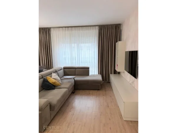 Tirane, jepet me qera apartament 1+1 Kati 1, 60 m² 600 € (Selite)