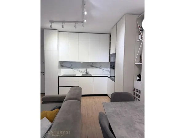 Tirane, jepet me qera apartament 1+1 Kati 1, 60 m² 600 € (Selite)