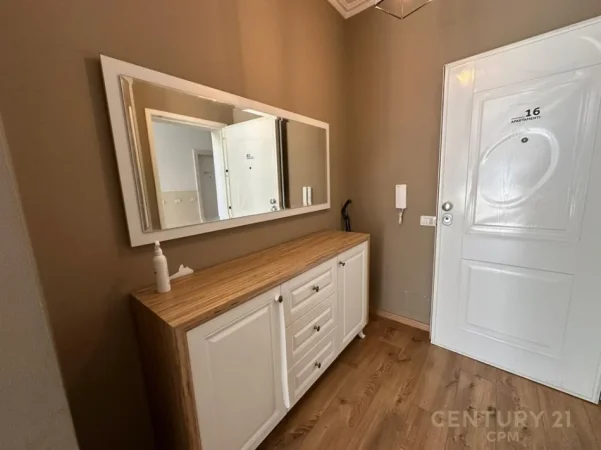 Tirane, jap me qera apartament 2+1 Kati 3, 98 m² 850 € (Kopshti Botanik)