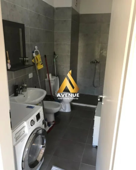 Tirane, jepet me qera apartament 2+1 Kati 2, 100 m² 600 € 