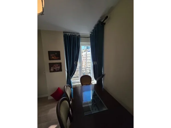 Tirane, jepet me qera apartament 1+1 Kati 6, 61 m² 750 € (Rruga Faik Konica)