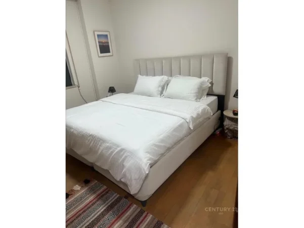 Tirane, jepet me qera apartament 1+1 Kati 6, 70 m² (Barrikada)