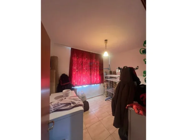 Tirane, shitet apartament 3+1+Ballkon Kati 3, 85 m² 185.000 € (Stacioni i Trenit)