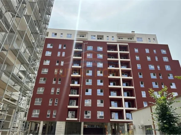 Tirane, jepet me qera apartament 1+1+Ballkon Kati 6, 72 m² 620 € (ish Dogana)