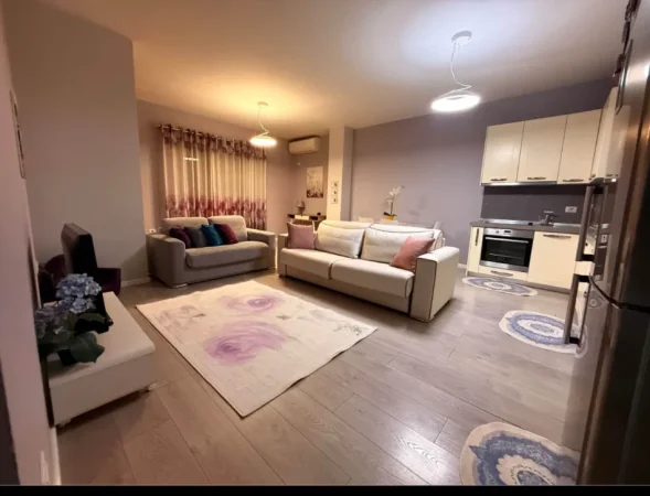 Tirane, jepet me qera apartament 1+1+Ballkon Kati 1, 70 m² 570 € (Don Bosko)