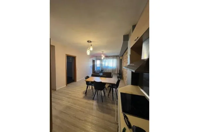 Tirane, jepet me qera apartament , 101 m² 600 € 