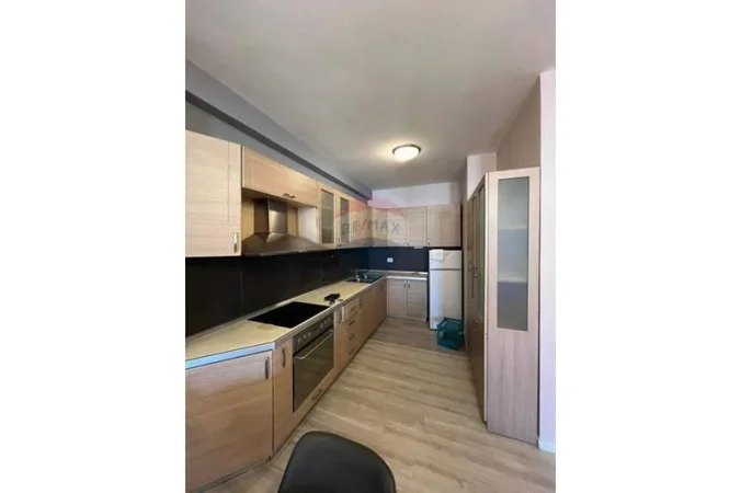Tirane, jepet me qera apartament , 101 m² 600 € 