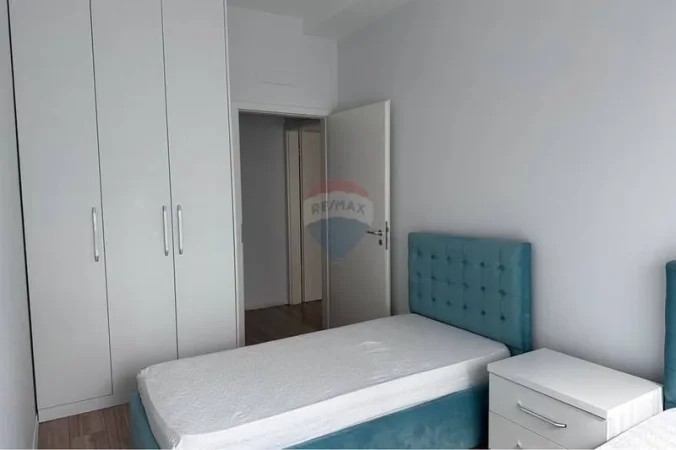Tirane, jepet me qera apartament , 96 m² 650 € 