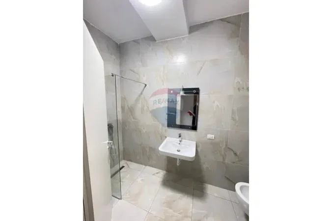 Tirane, jepet me qera apartament , 66 m² 551 € 