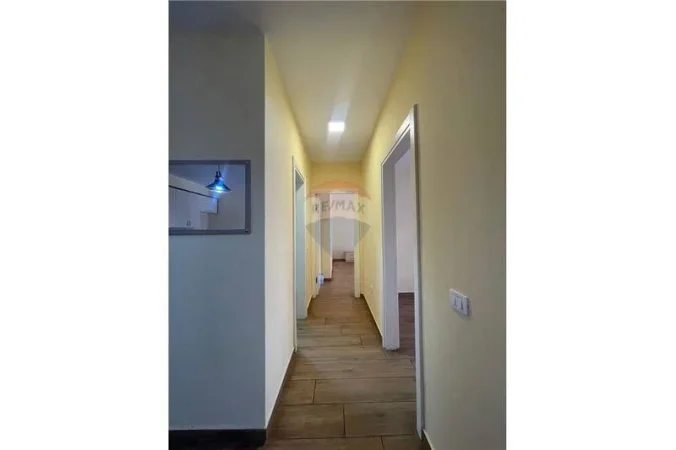 Tirane, jepet me qera apartament , 110 m² 1.040 € 