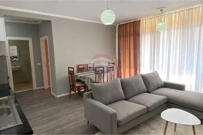 Tirane, jepet me qera apartament , 78 m² 450 € 