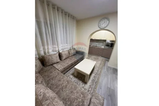 Tirane, jepet me qera apartament , 60 m² 600 € 