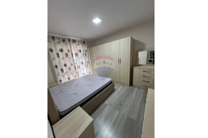Tirane, jepet me qera apartament , 60 m² 600 € 