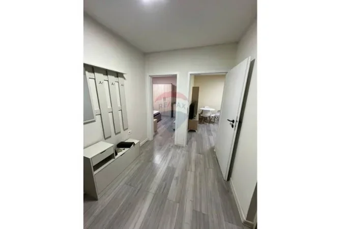 Tirane, jepet me qera apartament , 60 m² 600 € 