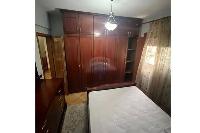 Tirane, jepet me qera apartament , 105 m² 750 € 