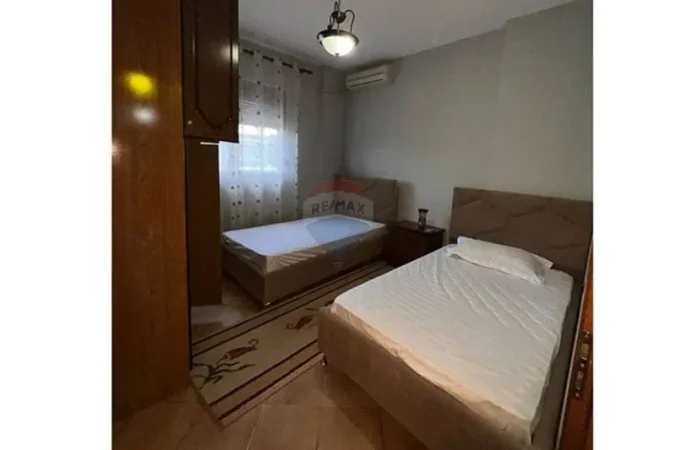 Tirane, jepet me qera apartament , 105 m² 750 € 