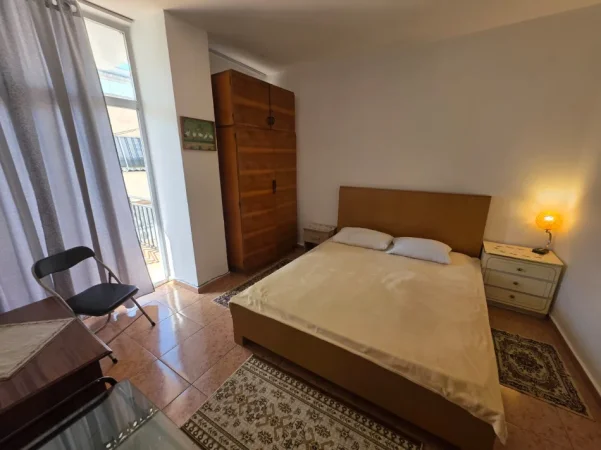 Tirane, jepet me qera apartament 1+1 Kati 11, 70 m² 500 € (Komuna e Parisit prane rrethit)