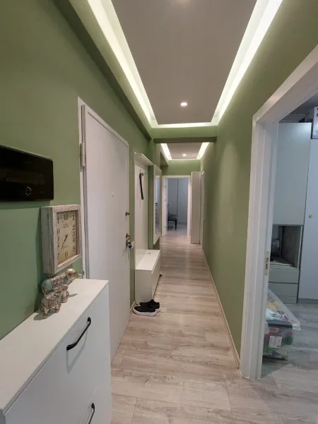 Tirane, jepet me qera apartament 3+1 Kati 1, 125 m² 1.000 € (Selvia ,Rruga e Dibres)