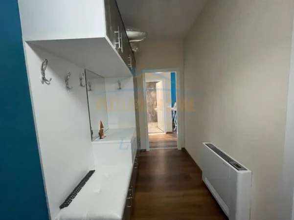 Tirane, jepet me qera apartament 2+1+Post Parkimi+Ballkon Kati 2, 100 m² 800 € (Kopshti Zoologjik)