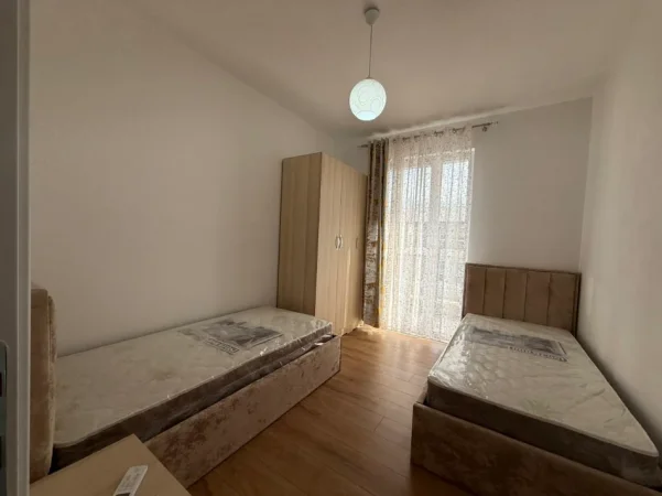 Tirane, jap me qera apartament 2+1 Kati 8, 104 m² 450 € (prane Qtu)