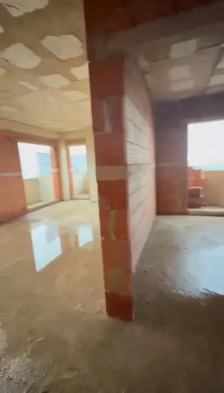 Tirane, shitet apartament 2+1+Ballkon Kati 10, 112 m² 156.800 € (Paskuqan)