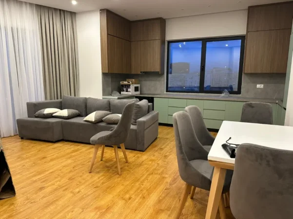 Tirane, jepet me qera apartament 2+1 , 1.100 € (Vasil Shanto)