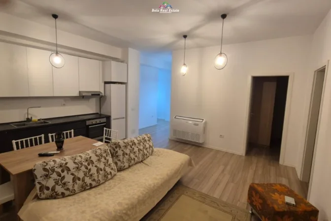 Tirane, jepet me qera apartament 2+1 Kati 3, 90 m² 550 € (Kompleksi Mangalemi)