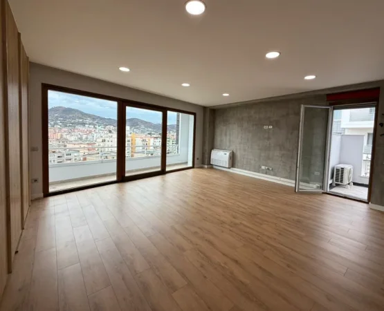 Tirane, jepet me qera zyre , 200 m² 2.500 € 