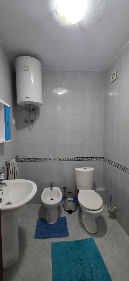 Tirane, jepet me qera apartament 2+1+Aneks+Ballkon Kati 4, 140 m² 550 € (Vizion plus)
