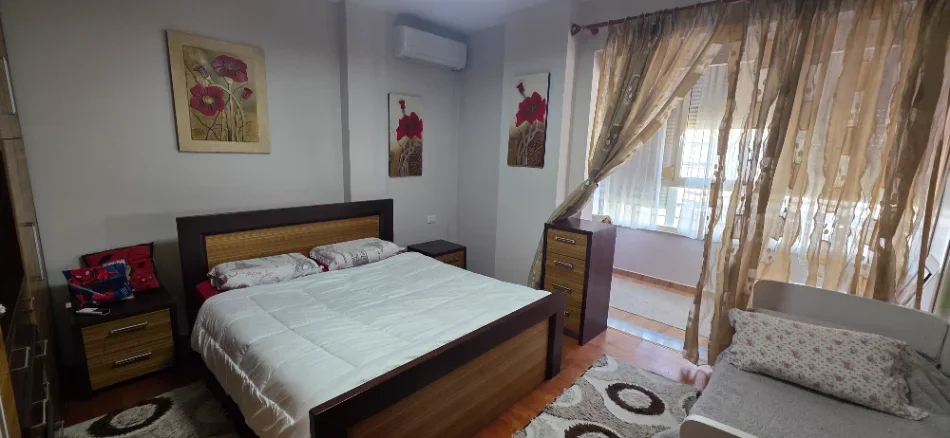 Tirane, jepet me qera apartament 2+1+Aneks+Ballkon Kati 4, 140 m² 550 € (Vizion plus)