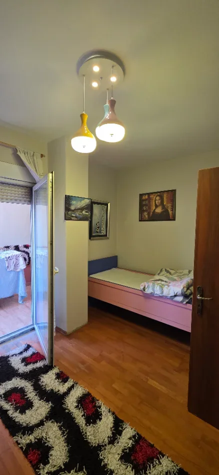 Tirane, jepet me qera apartament 2+1+Aneks+Ballkon Kati 4, 140 m² 550 € (Vizion plus)