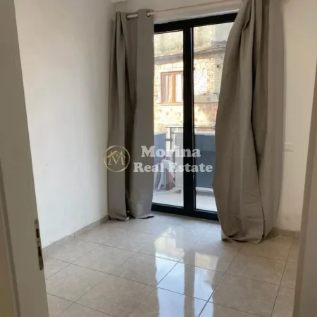 Tirane, jepet me qera apartament 2+1 Kati 3, 90 m² 800 € (Pazari i Ri)