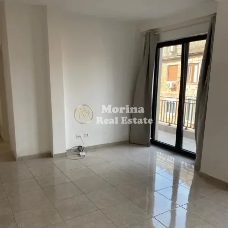 Tirane, jepet me qera apartament 2+1 Kati 3, 90 m² 800 € (Pazari i Ri)