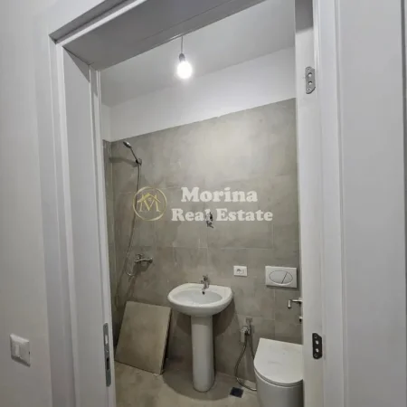 Tirane, jepet me qera ambjent biznesi Kati 2, 92 m² 700 € (Don Bosko)