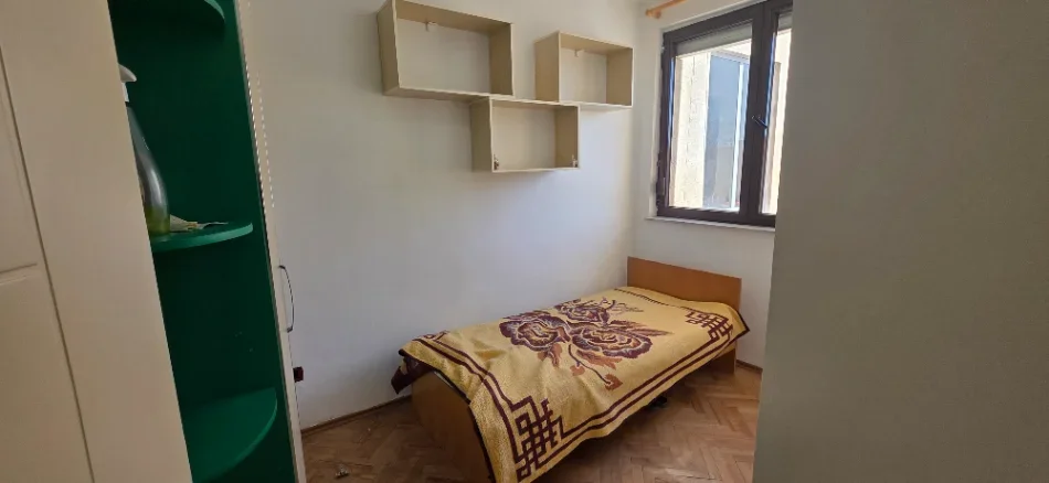 Tirane, jepet me qera apartament 3+1+Aneks+Ballkon , 600 € (Kompleksi Al-Mak)