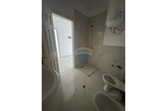 Tirane, shes apartament 2+1+Ballkon , 115 m² 140.000 € (Casa iTALIA)