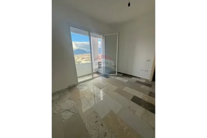 Tirane, shes apartament 2+1+Ballkon , 115 m² 140.000 € (Casa iTALIA)