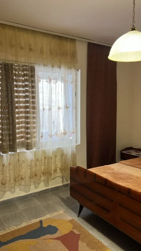 Tirane, jap me qera apartament 1+1+Aneks Kati 6, 55 m² 420 € (Rr. Myslym Shyri)