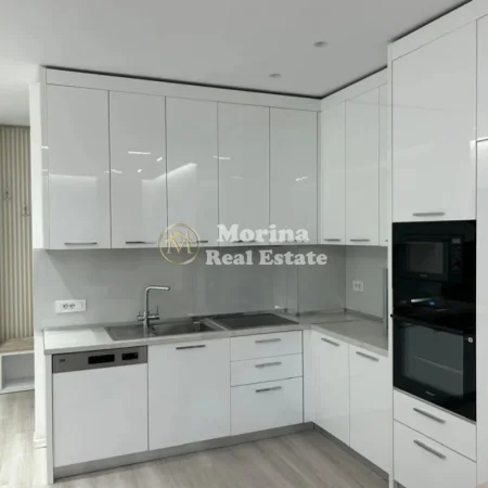 Tirane, jepet me qera apartament 1+1 Kati 7, 60 m² 600 € (5 Maji)