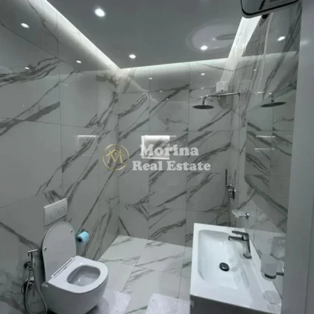 Tirane, jepet me qera apartament 1+1 Kati 7, 60 m² 600 € (5 Maji)