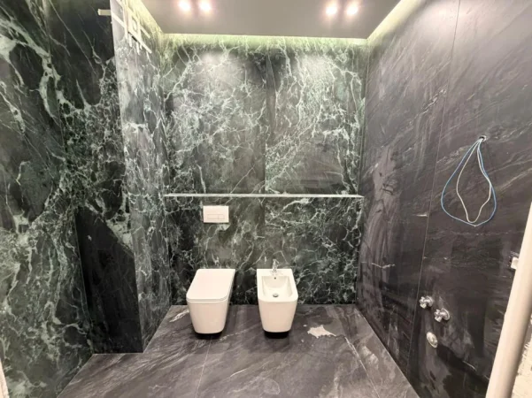 Tirane, jepet me qera apartament 2+1 Kati 2, 135 m² 1.000 € (Rruga Jordan Misja)